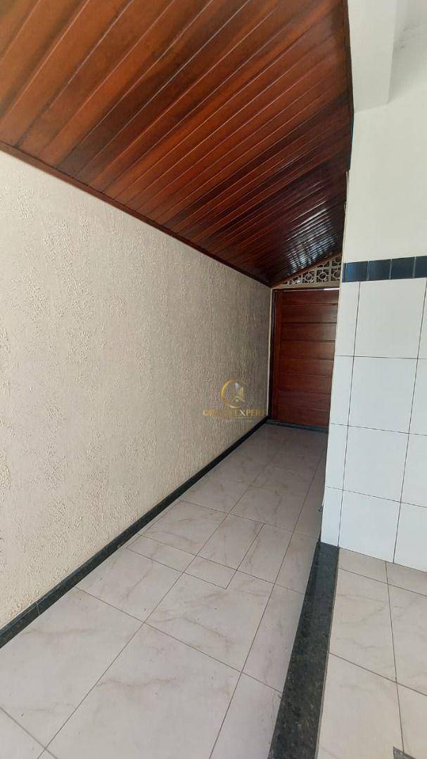 Sobrado à venda com 3 quartos, 251m² - Foto 4