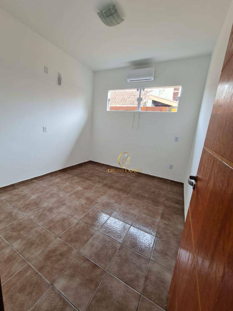 Casa para alugar com 3 quartos, 80m² - Foto 6