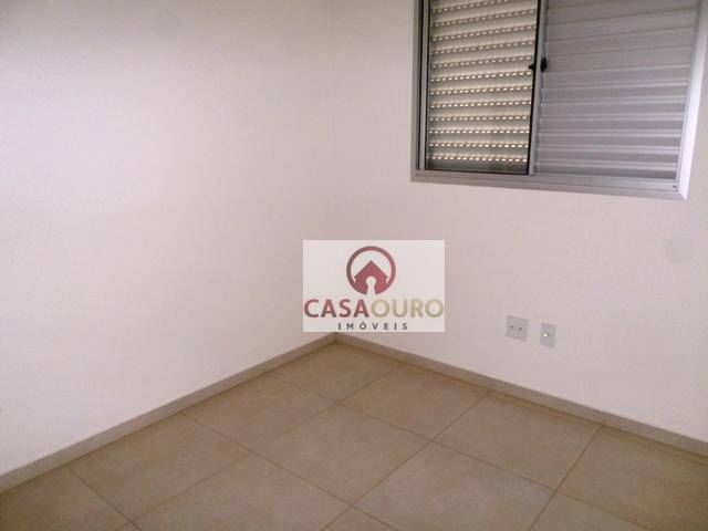 Apartamento à venda com 3 quartos, 76m² - Foto 11