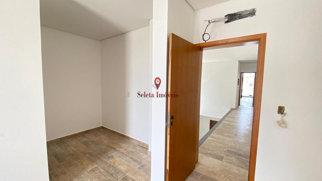 Casa à venda com 5 quartos, 298m² - Foto 9