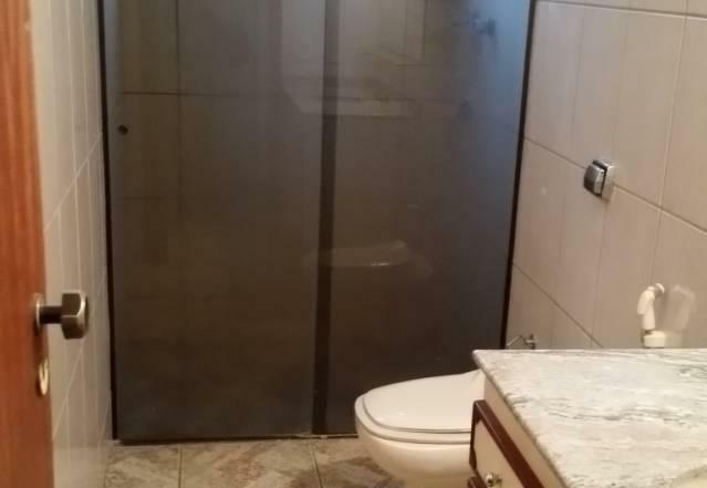 Apartamento à venda com 3 quartos, 133m² - Foto 2