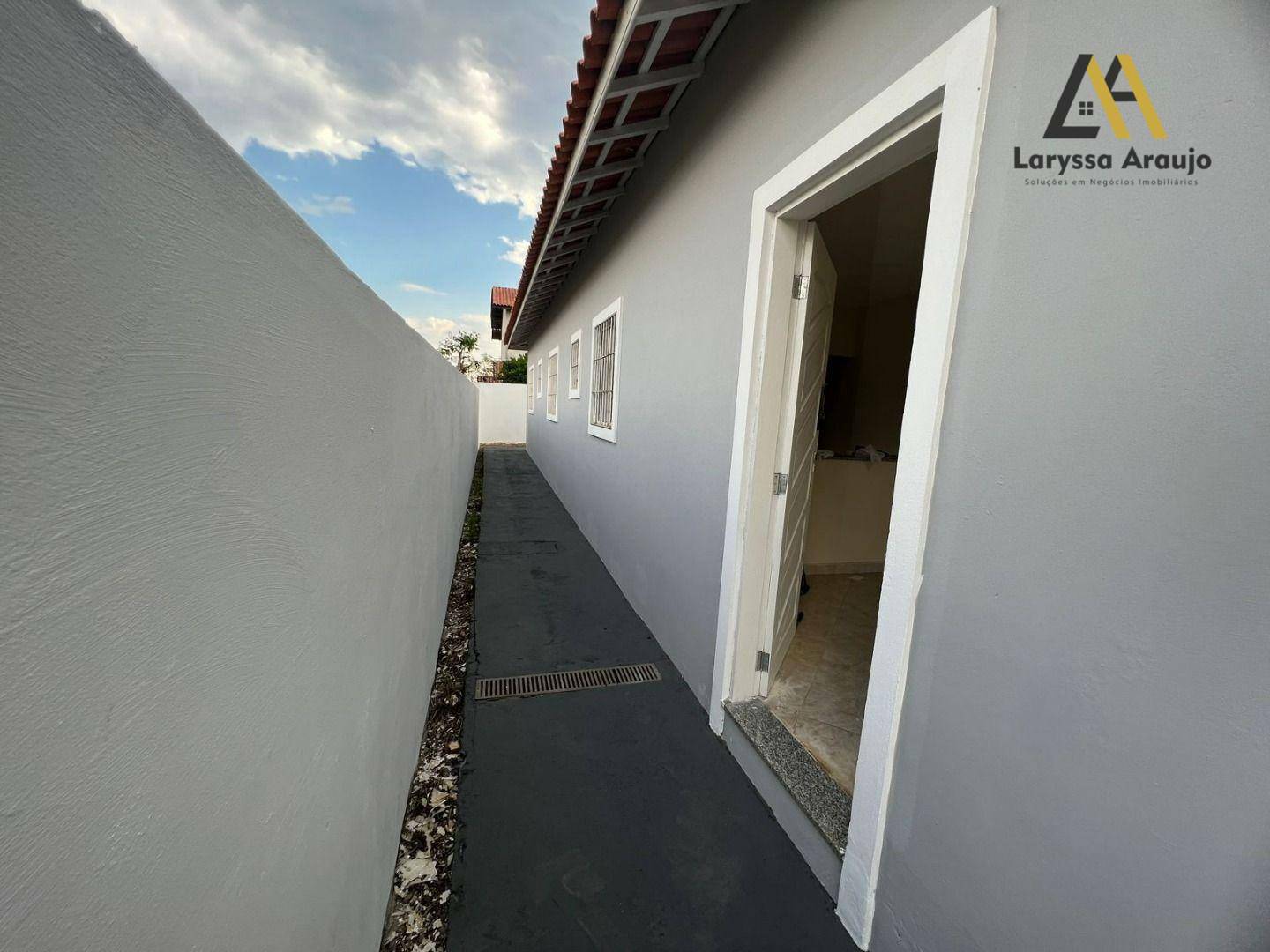 Casa à venda com 2 quartos, 60m² - Foto 9