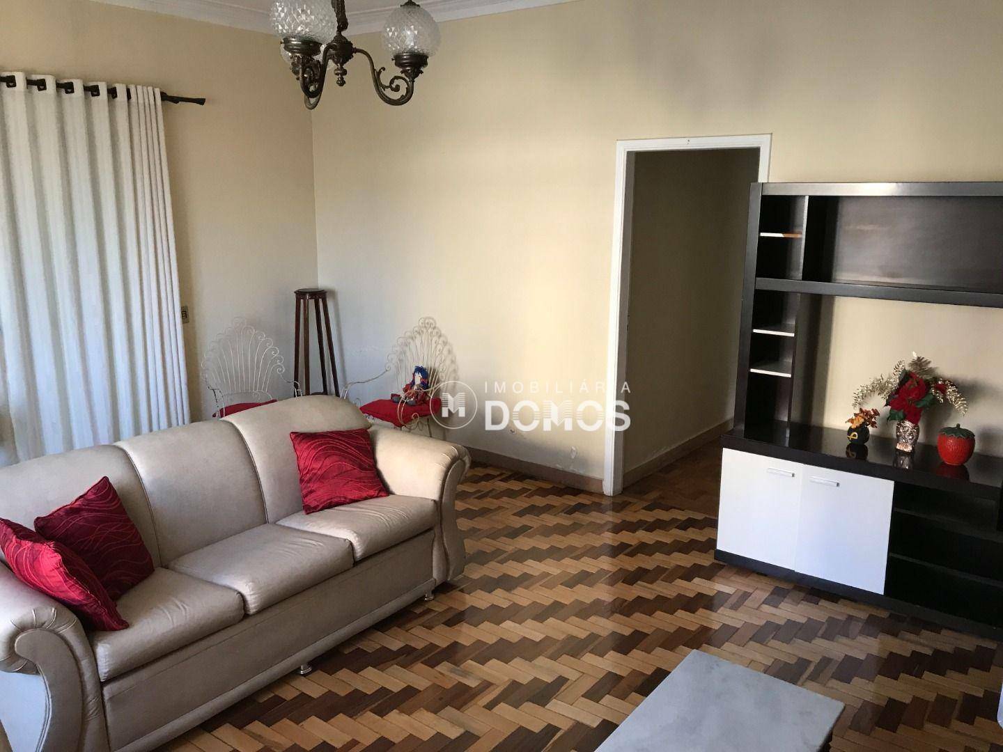 Casa à venda com 4 quartos, 250m² - Foto 22