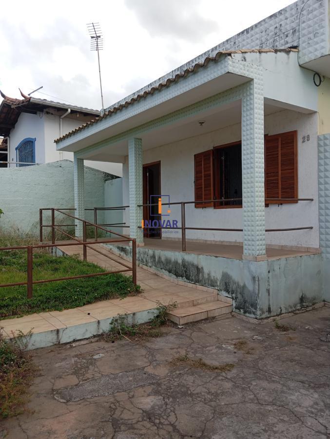 Casa à venda com 3 quartos, 360m² - Foto 1