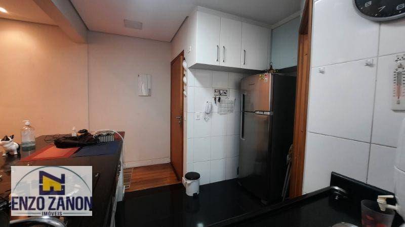 Apartamento à venda com 2 quartos, 70m² - Foto 5