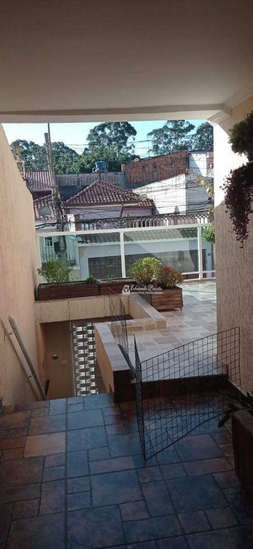 Sobrado à venda com 3 quartos, 150m² - Foto 4