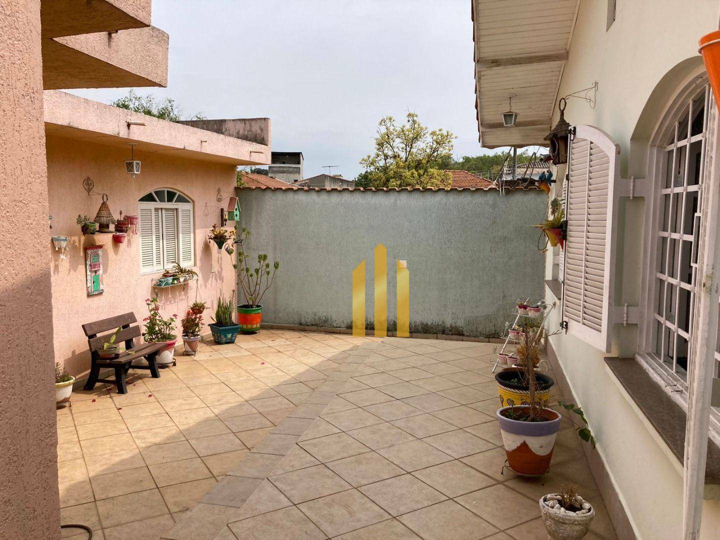 Casa à venda e aluguel com 3 quartos, 440m² - Foto 26