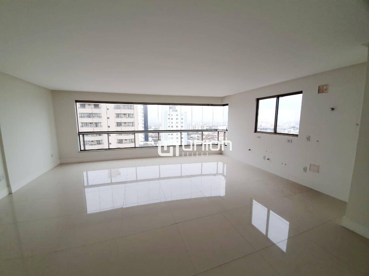 Apartamento à venda com 3 quartos, 113m² - Foto 15