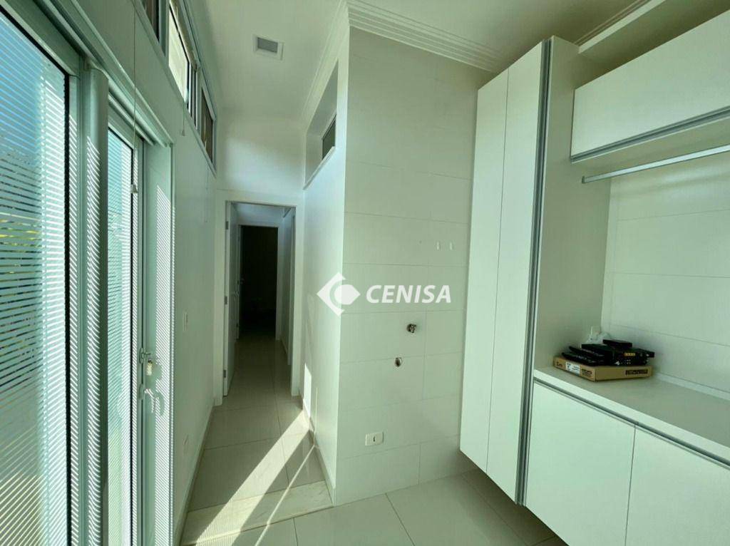 Casa de Condomínio para alugar com 3 quartos, 362m² - Foto 10