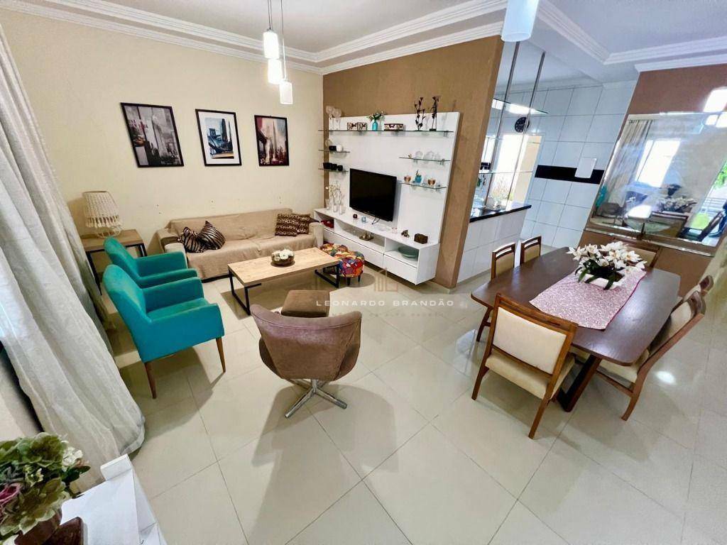 Casa à venda com 3 quartos, 130m² - Foto 2