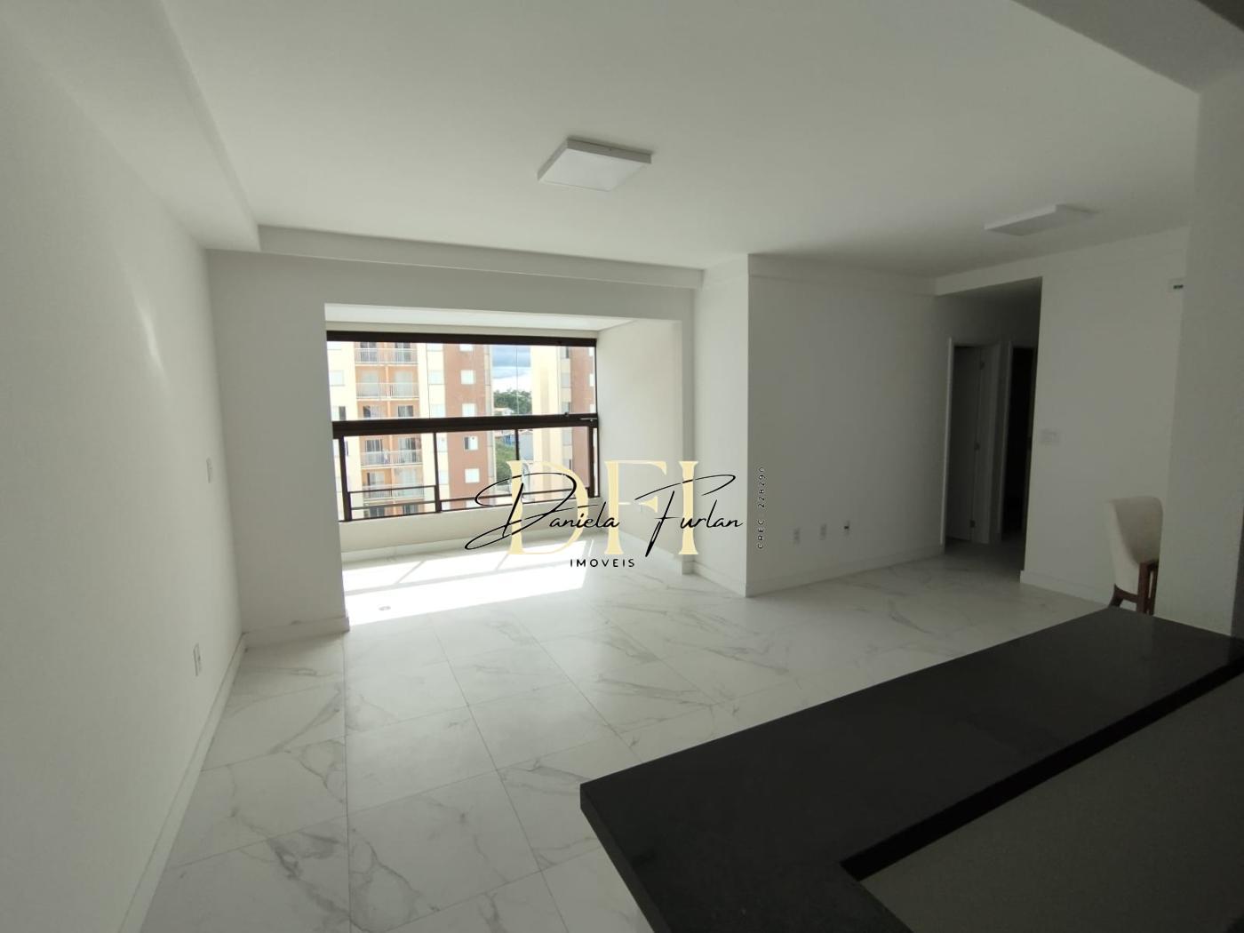 Apartamento à venda com 3 quartos, 87m² - Foto 2