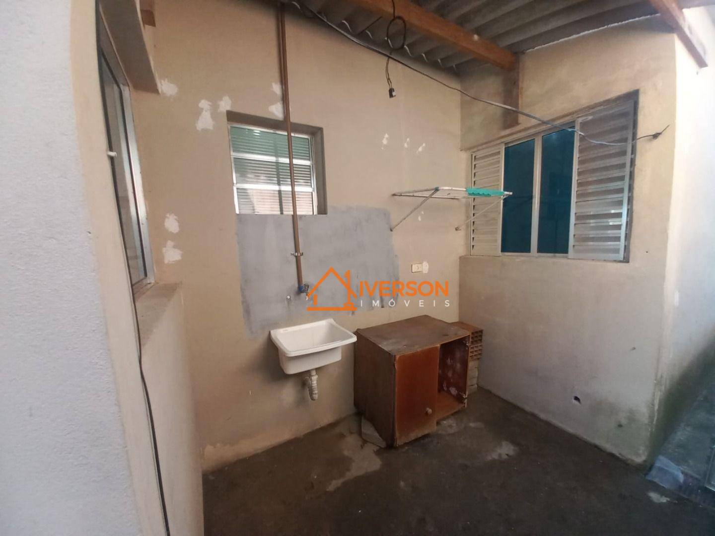 Casa à venda com 2 quartos, 72m² - Foto 12