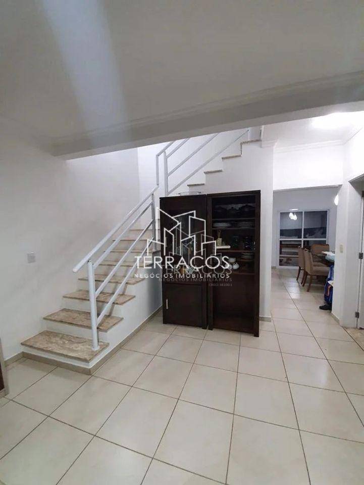 Casa de Condomínio à venda com 3 quartos, 140m² - Foto 3