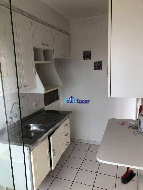 Apartamento para alugar com 2 quartos, 50m² - Foto 11