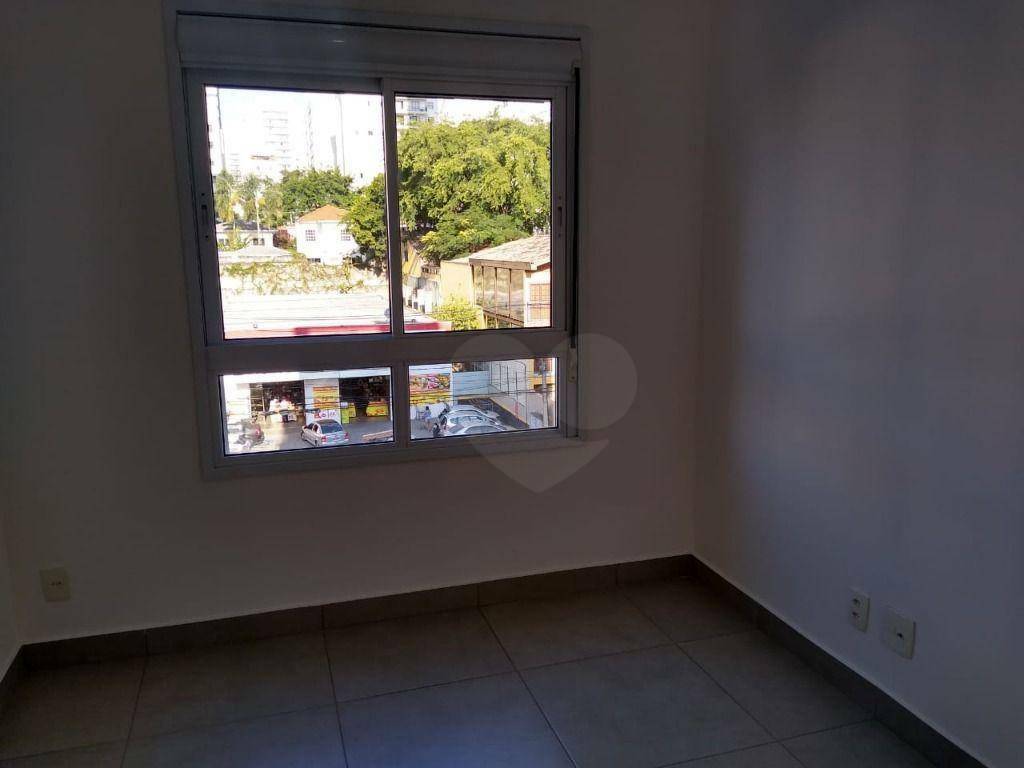 Apartamento à venda com 1 quarto, 38m² - Foto 11