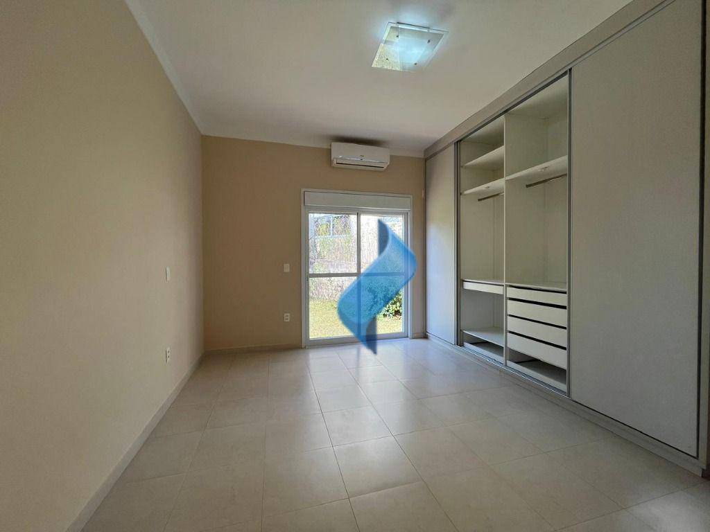 Casa à venda com 3 quartos, 308m² - Foto 23