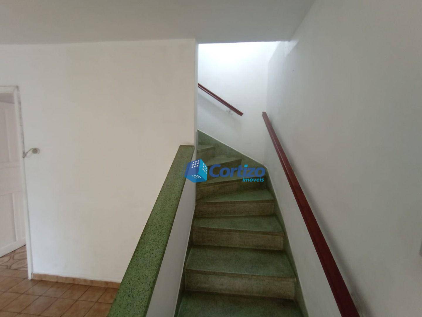 Casa à venda com 2 quartos, 140m² - Foto 10