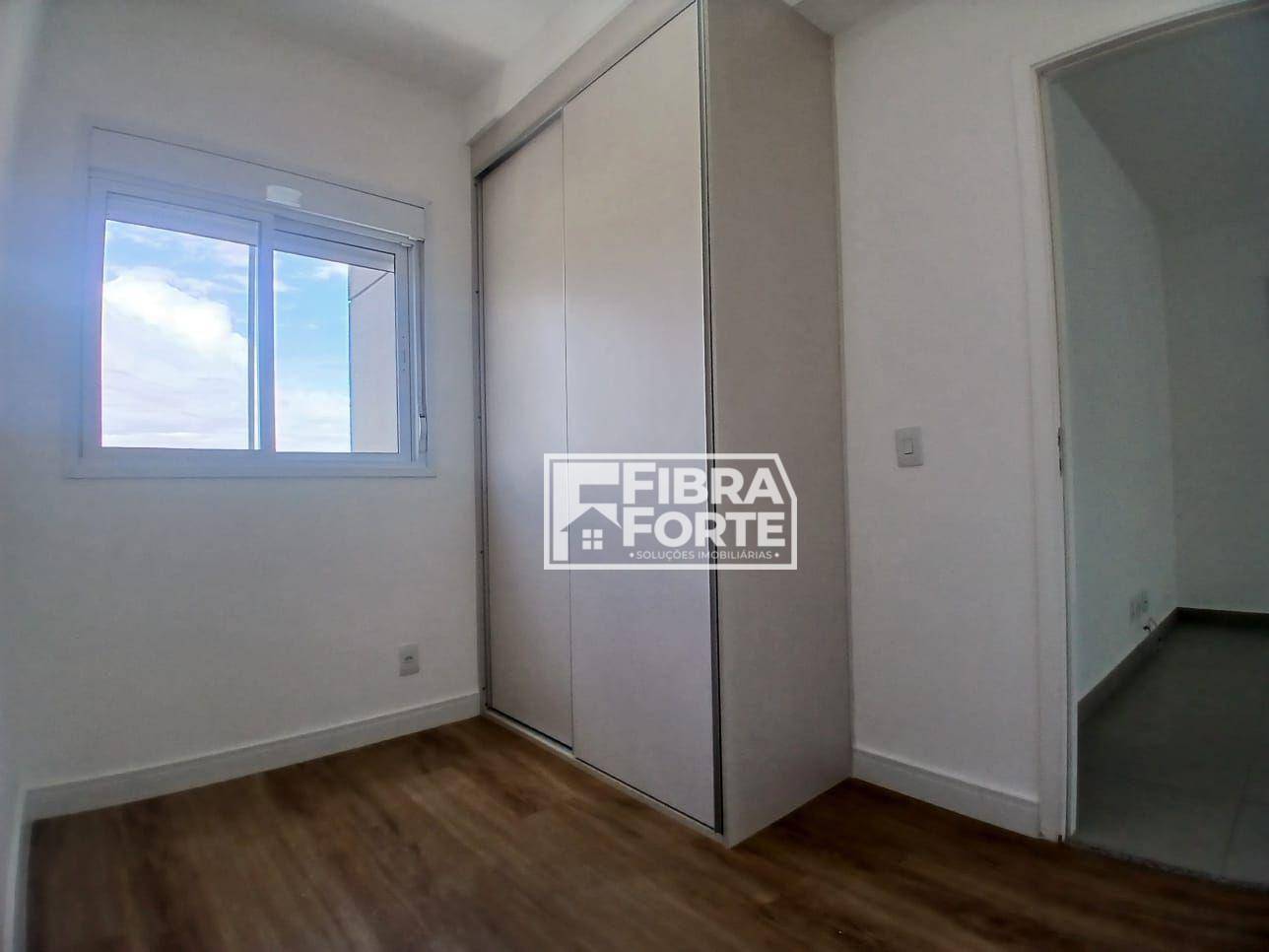 Apartamento para alugar com 2 quartos, 72m² - Foto 11