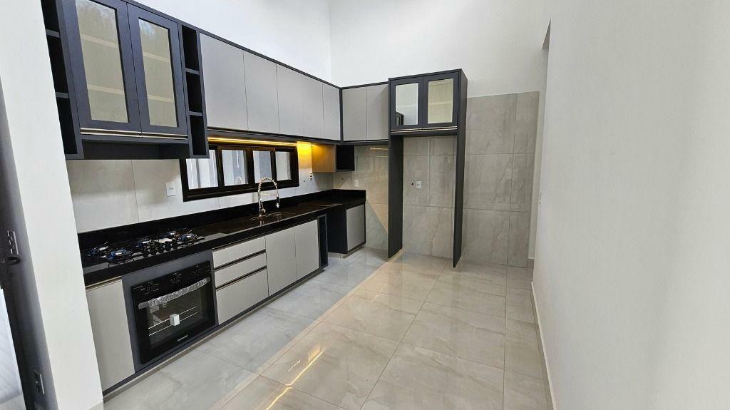 Casa de Condomínio à venda com 3 quartos, 214m² - Foto 5