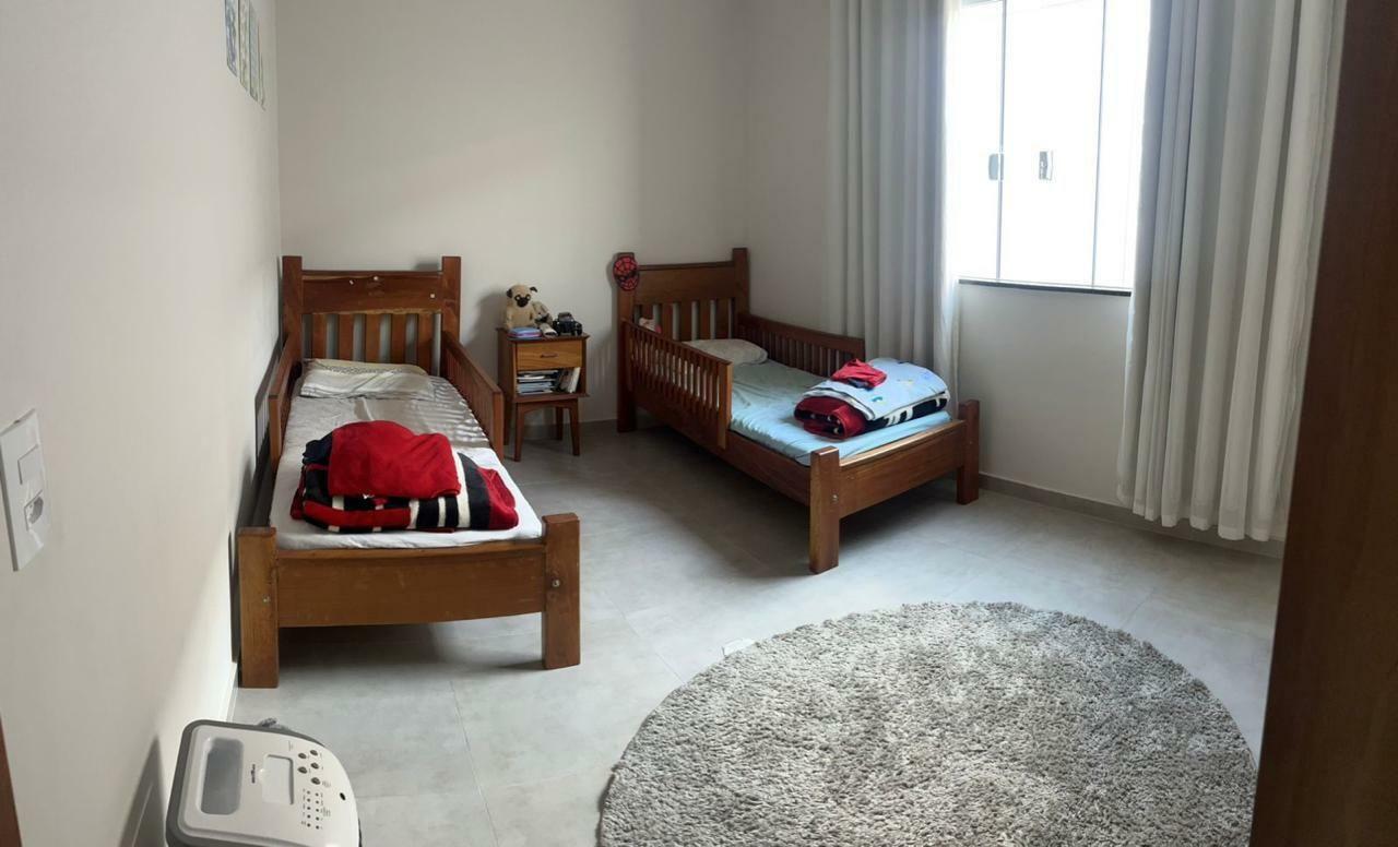 Casa à venda com 3 quartos, 200m² - Foto 7