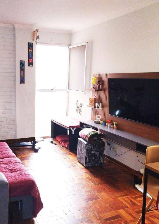 Apartamento à venda com 2 quartos, 82m² - Foto 2