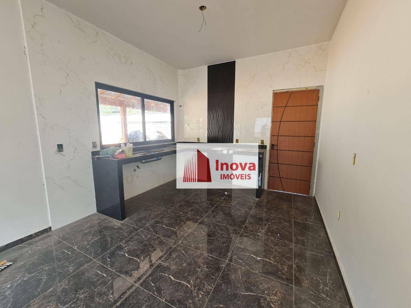 Casa de Condomínio à venda com 5 quartos, 300m² - Foto 4