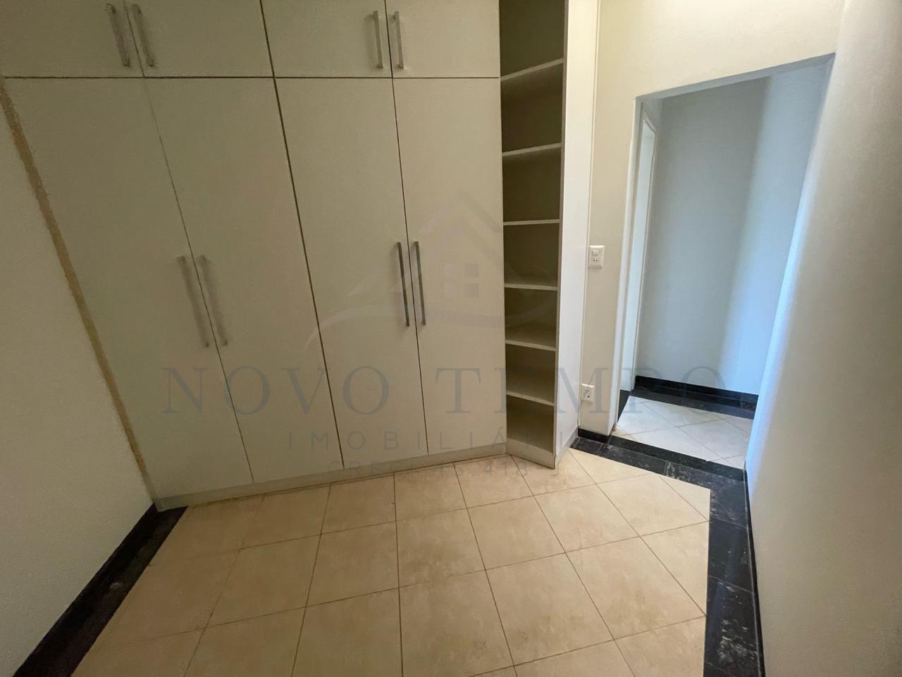 Casa à venda com 3 quartos, 337m² - Foto 7