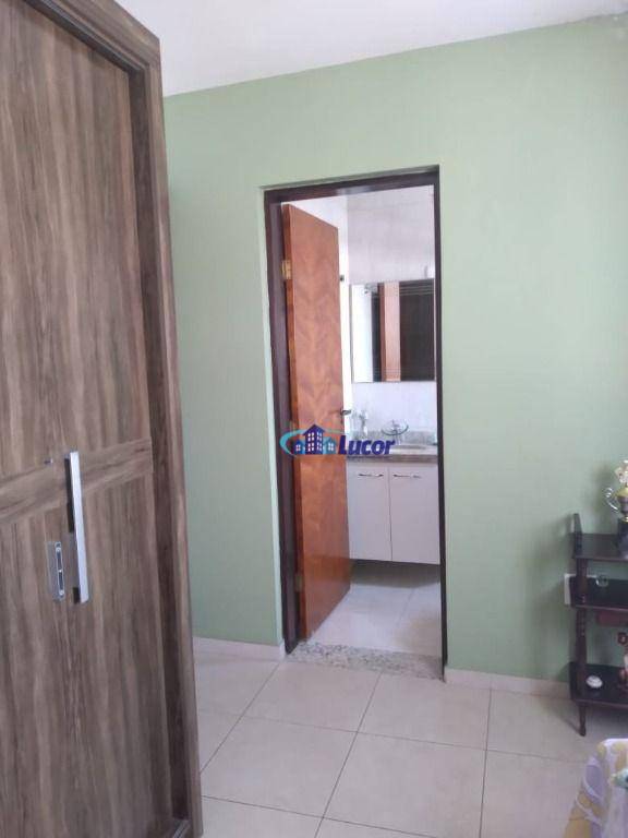 Sobrado à venda com 3 quartos, 200m² - Foto 34