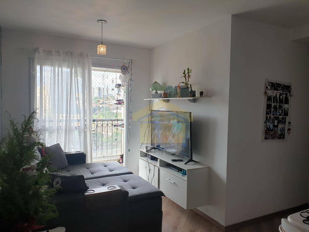 Apartamento à venda com 3 quartos, 61m² - Foto 1