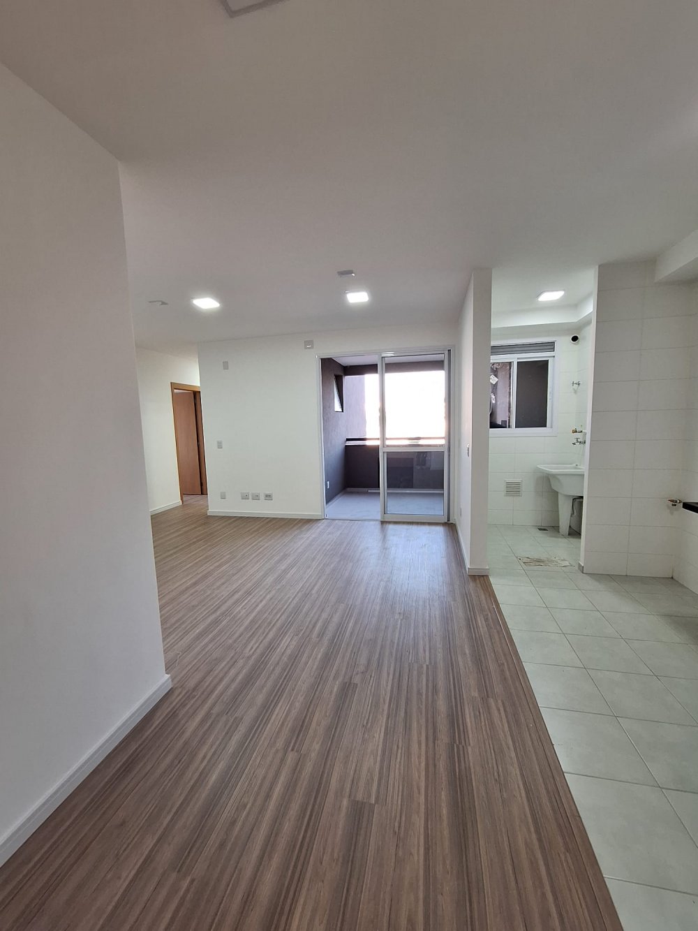 Apartamento à venda com 3 quartos, 82m² - Foto 3