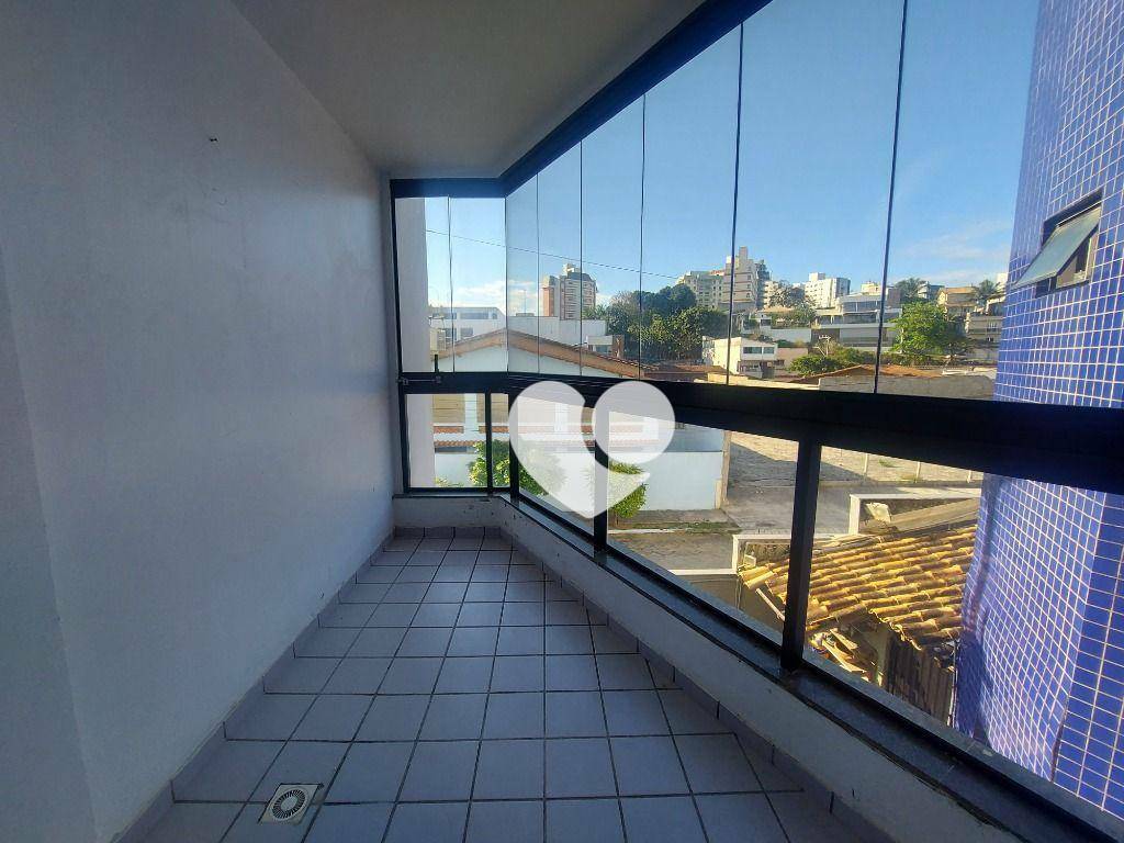 Apartamento à venda com 3 quartos, 110m² - Foto 1