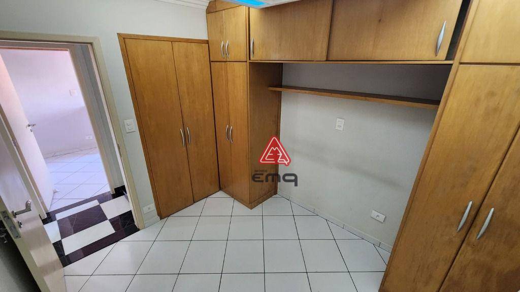 Apartamento à venda com 3 quartos, 70m² - Foto 3