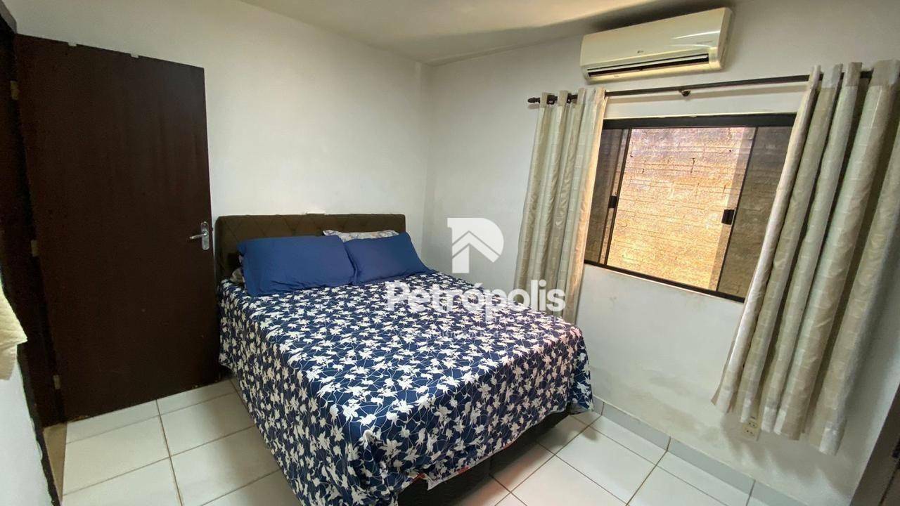 Casa à venda com 2 quartos, 170m² - Foto 13