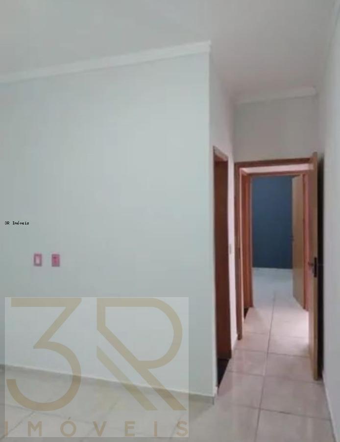 Casa à venda com 2 quartos, 90m² - Foto 6