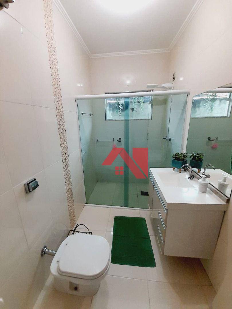 Casa à venda com 5 quartos, 200m² - Foto 9