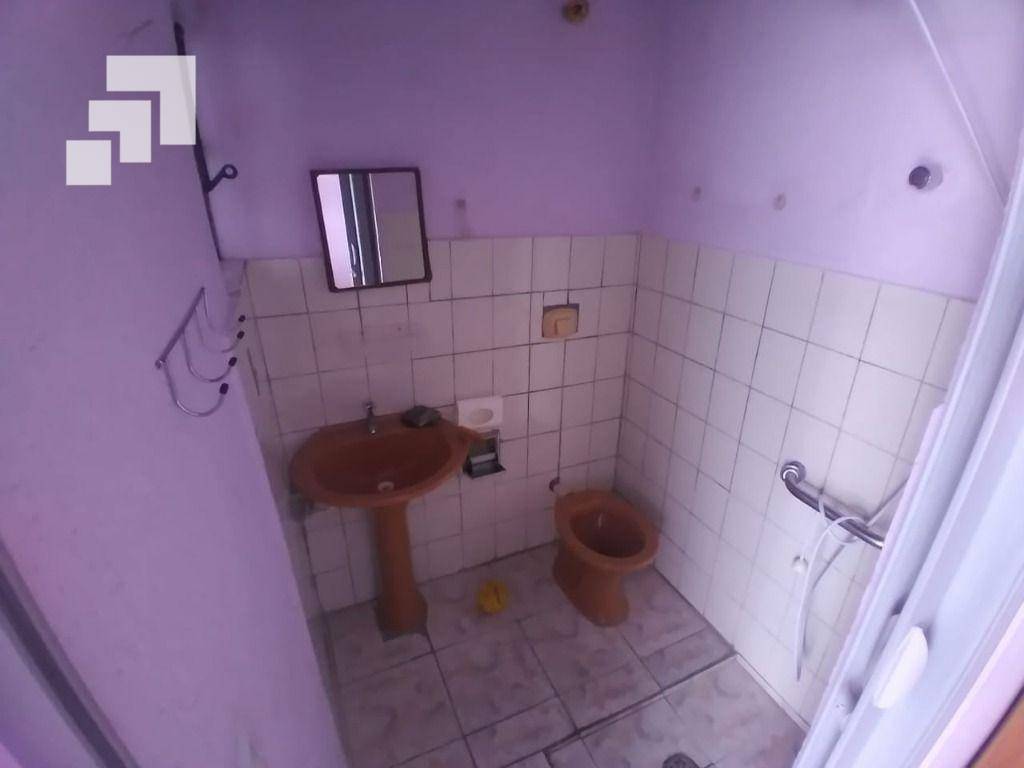 Casa à venda e aluguel com 2 quartos, 70m² - Foto 26