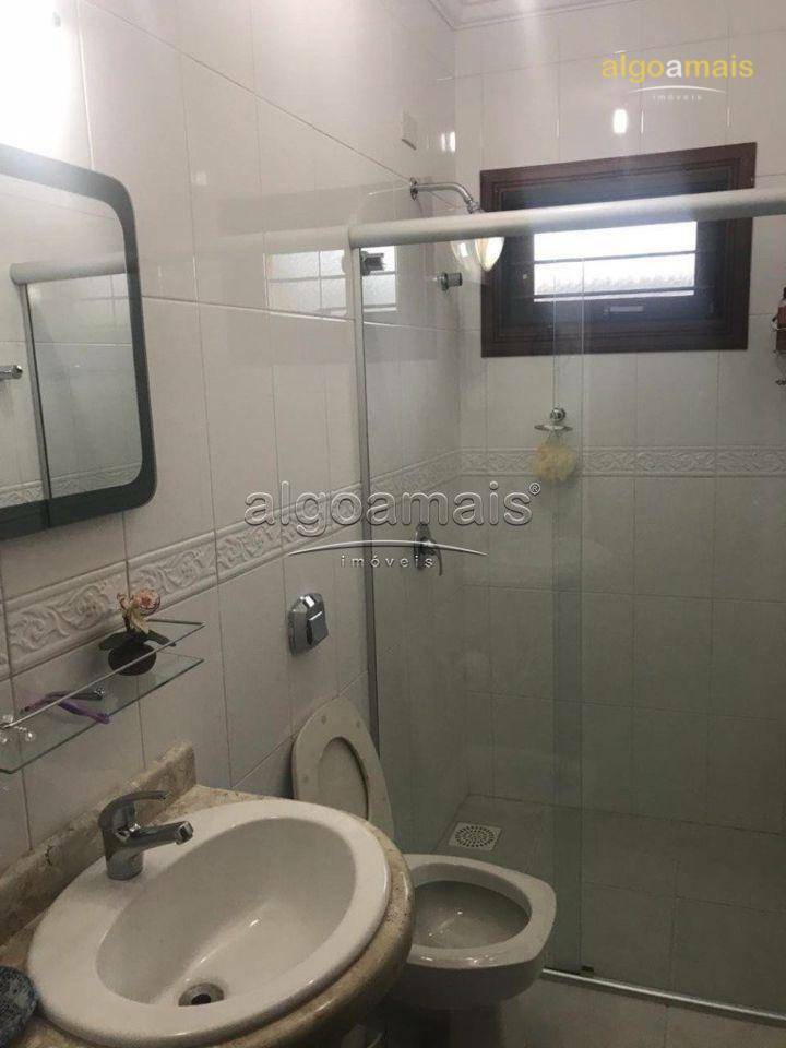 Casa à venda com 4 quartos, 200m² - Foto 17