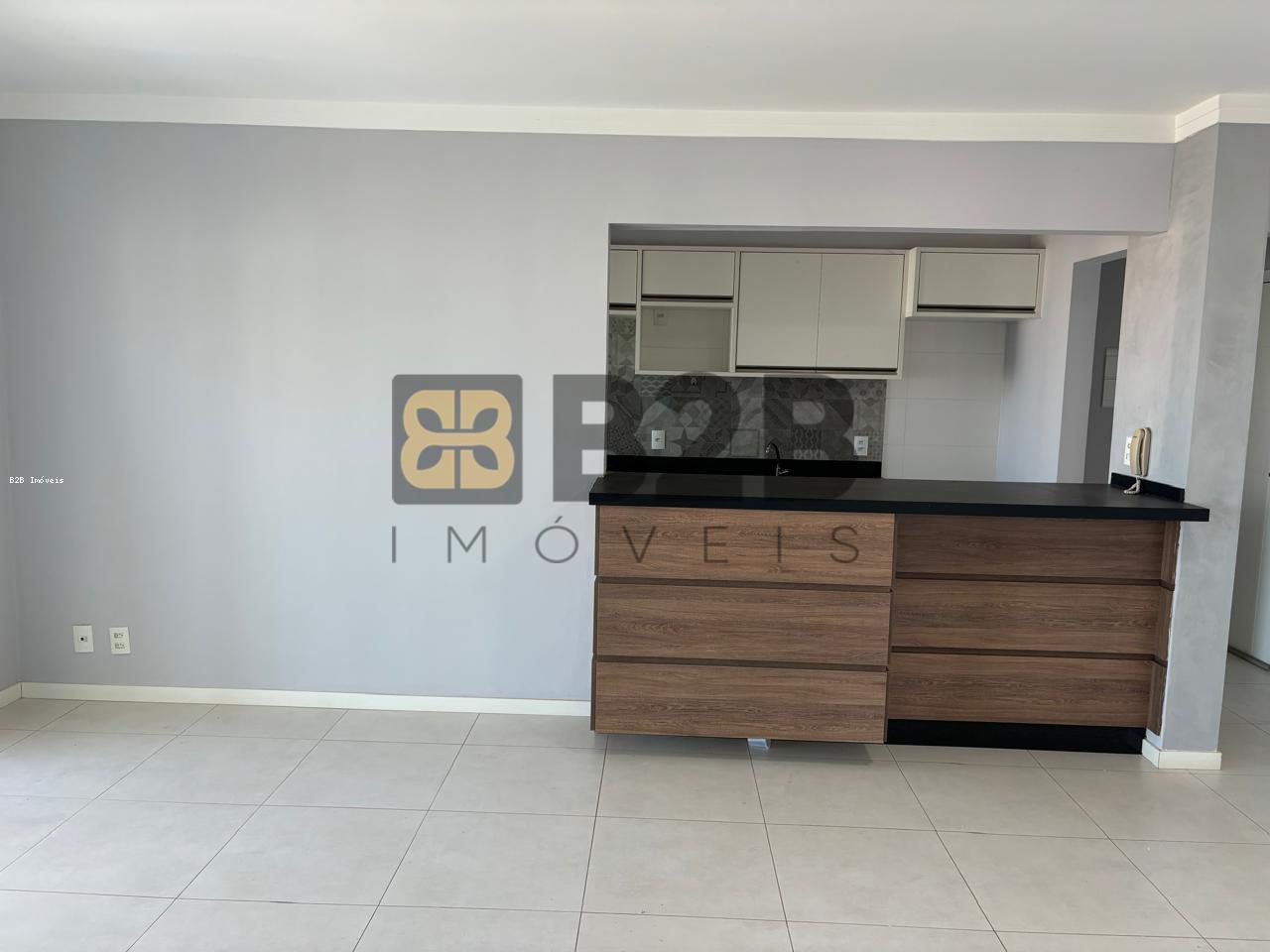 Apartamento para alugar com 3 quartos, 115m² - Foto 7