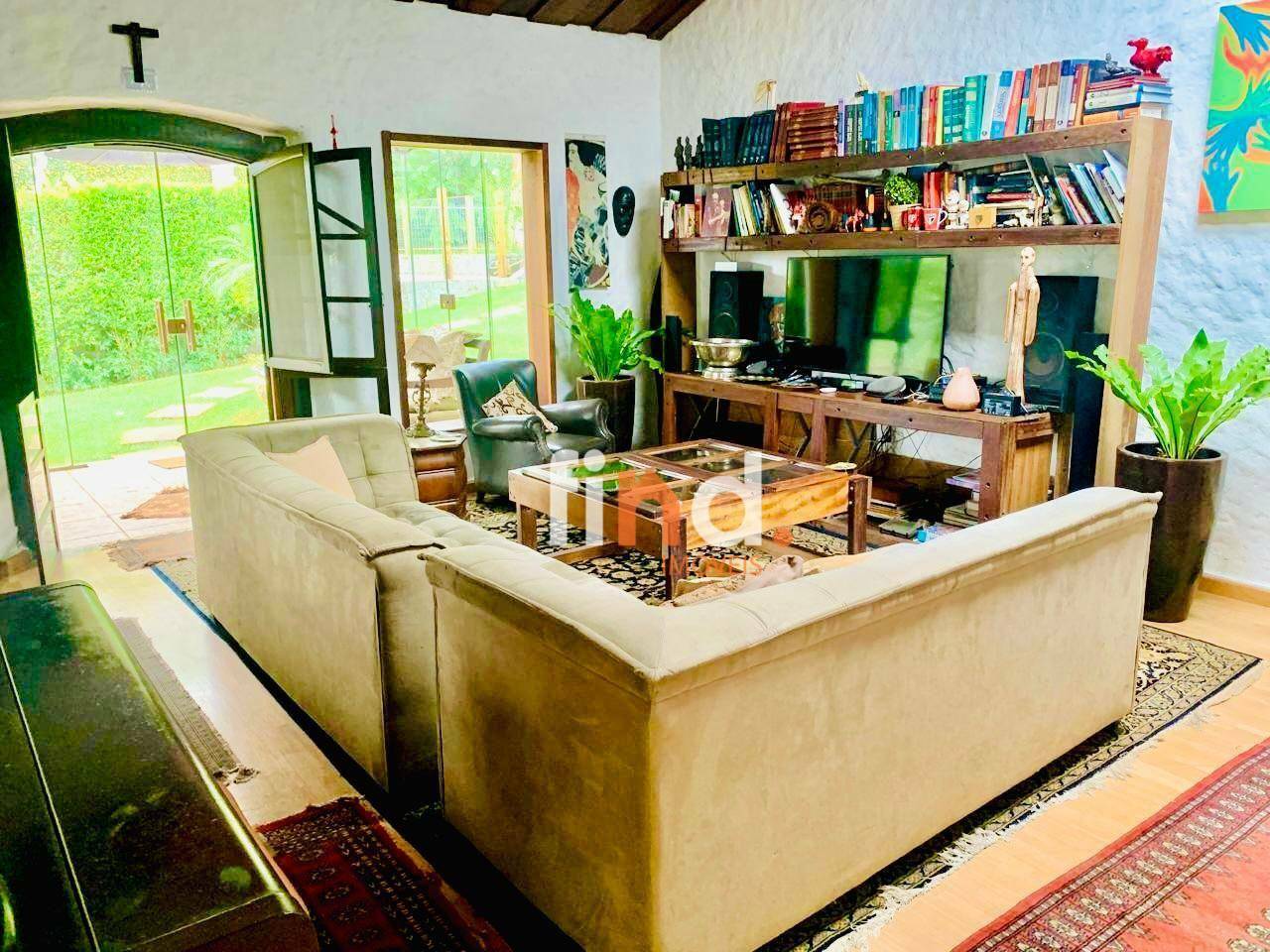 Casa de Condomínio à venda com 3 quartos, 260m² - Foto 4