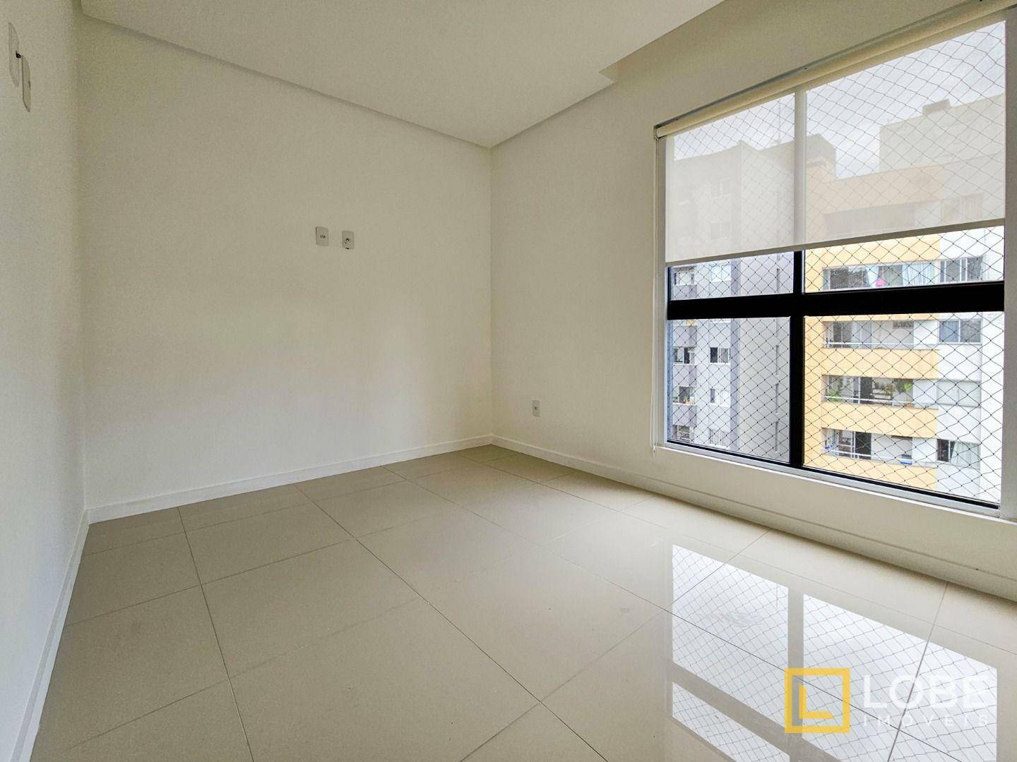 Apartamento à venda com 2 quartos, 64m² - Foto 14