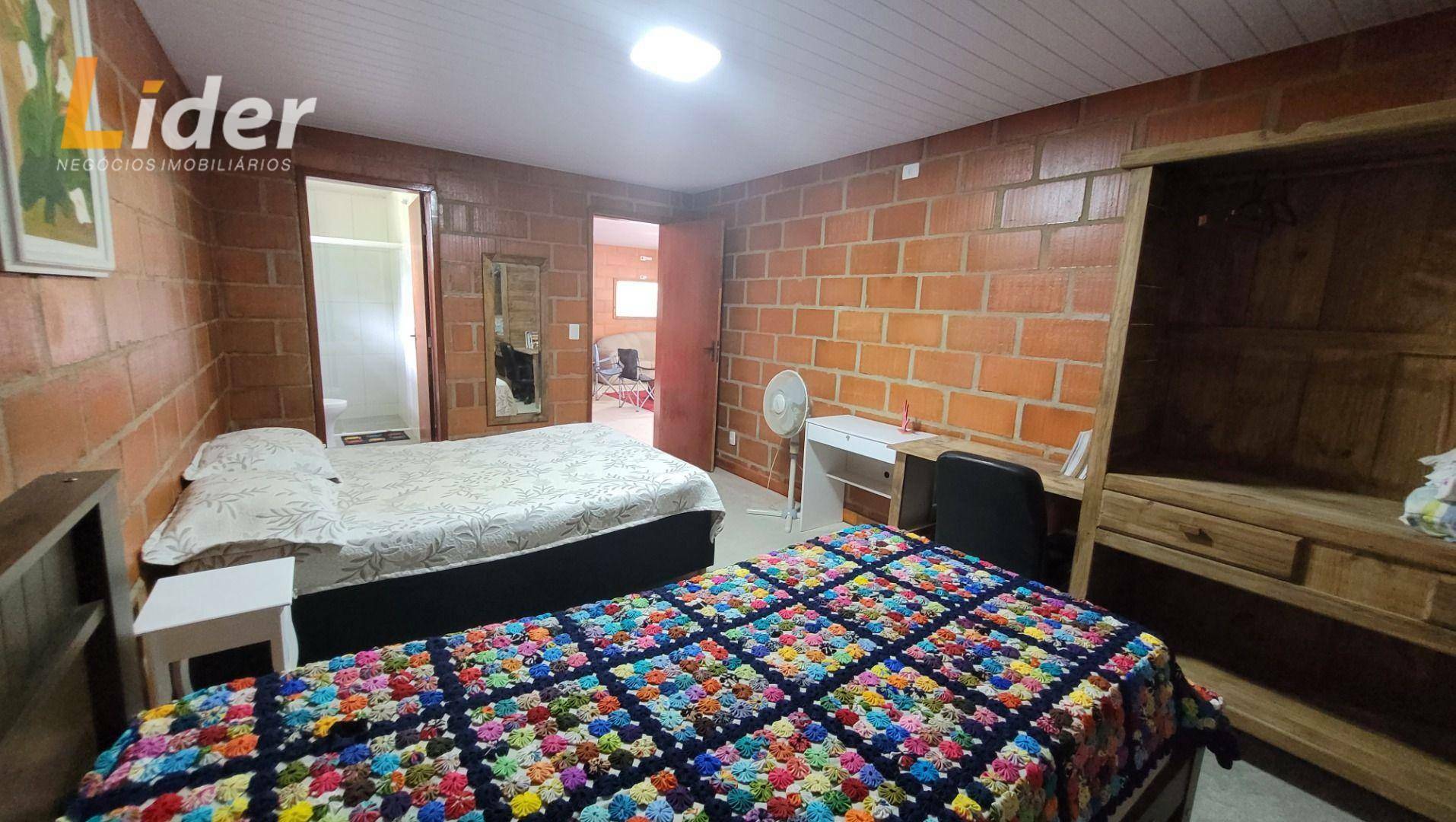 Casa de Condomínio à venda com 3 quartos, 220m² - Foto 15