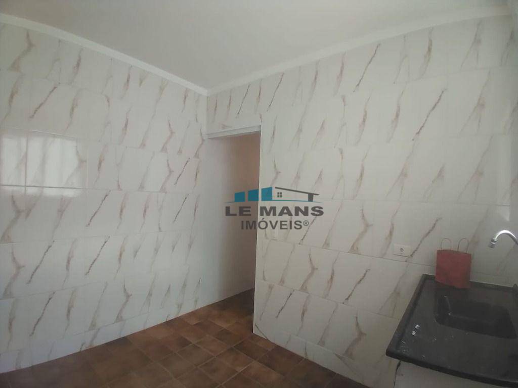 Casa para alugar com 1 quarto, 40m² - Foto 5