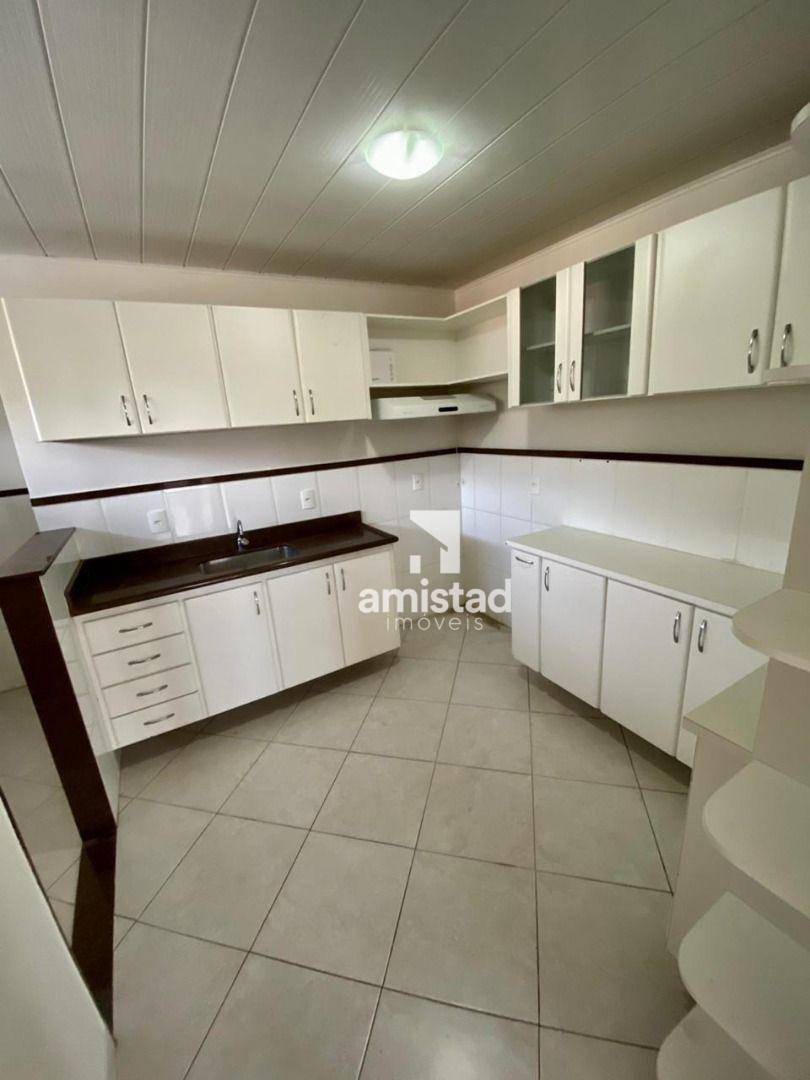 Apartamento à venda com 3 quartos, 109m² - Foto 2