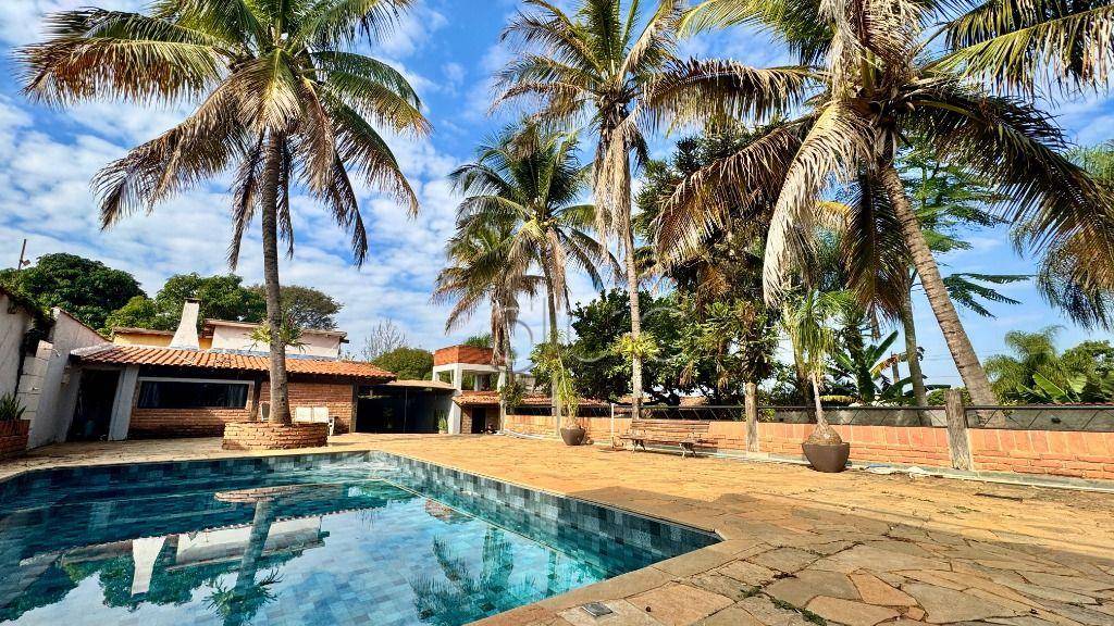 Chácara, 3 quartos, 2000 m² - Foto 1