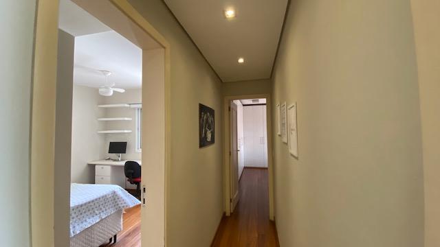 Apartamento para alugar com 3 quartos, 135m² - Foto 37