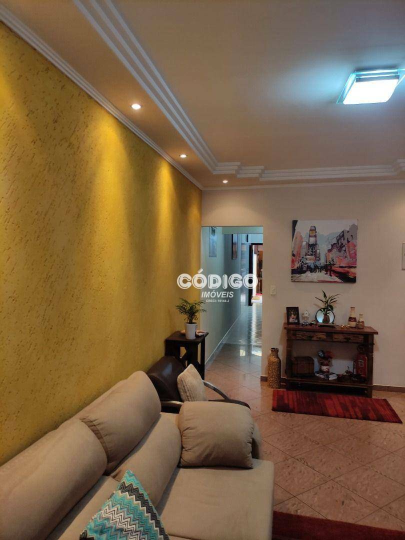 Sobrado à venda com 3 quartos, 198m² - Foto 4