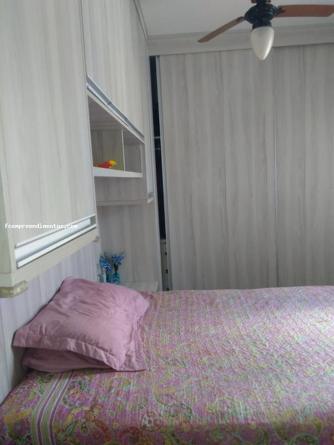 Apartamento à venda com 2 quartos, 60m² - Foto 11