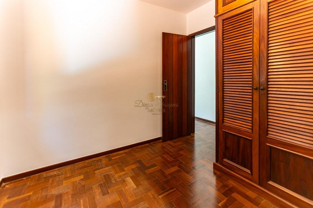 Casa de Condomínio para alugar com 5 quartos, 300m² - Foto 27