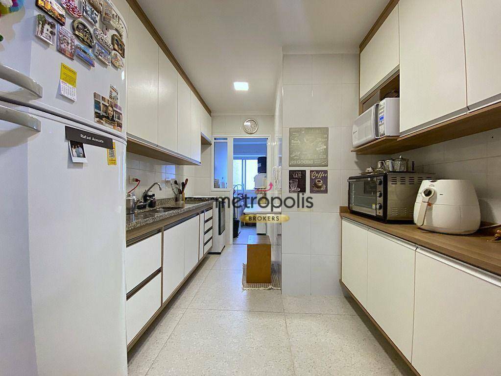 Apartamento à venda com 2 quartos, 69m² - Foto 3