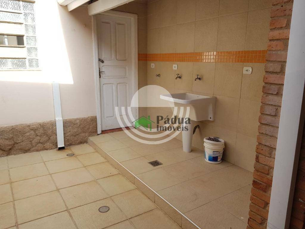 Casa à venda com 4 quartos, 250m² - Foto 9